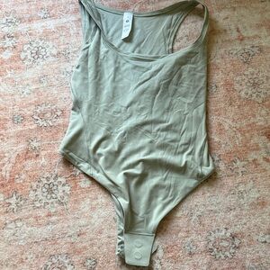 Women's lululemon  Bodysuit size 2